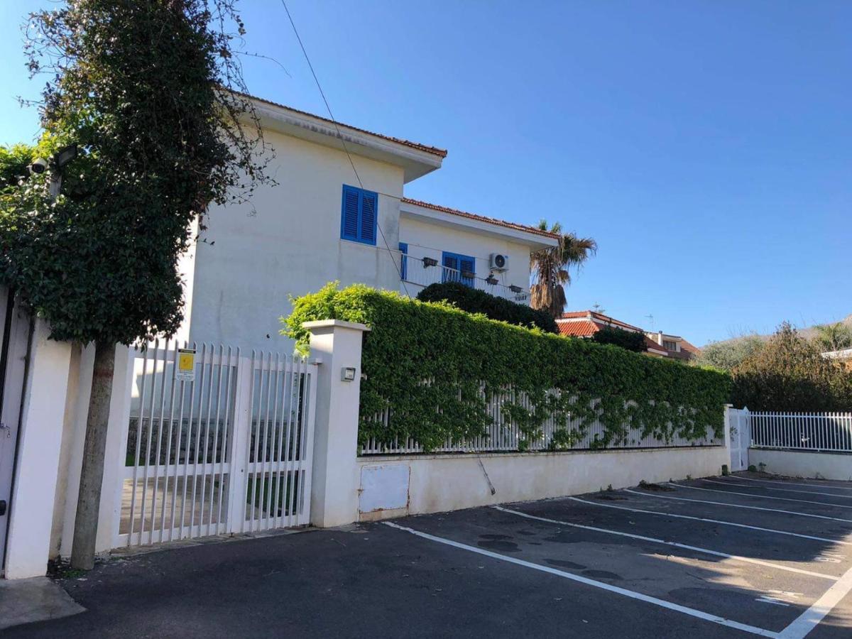 Mondello Beach The House With Green Lawns Βίλα Εξωτερικό φωτογραφία