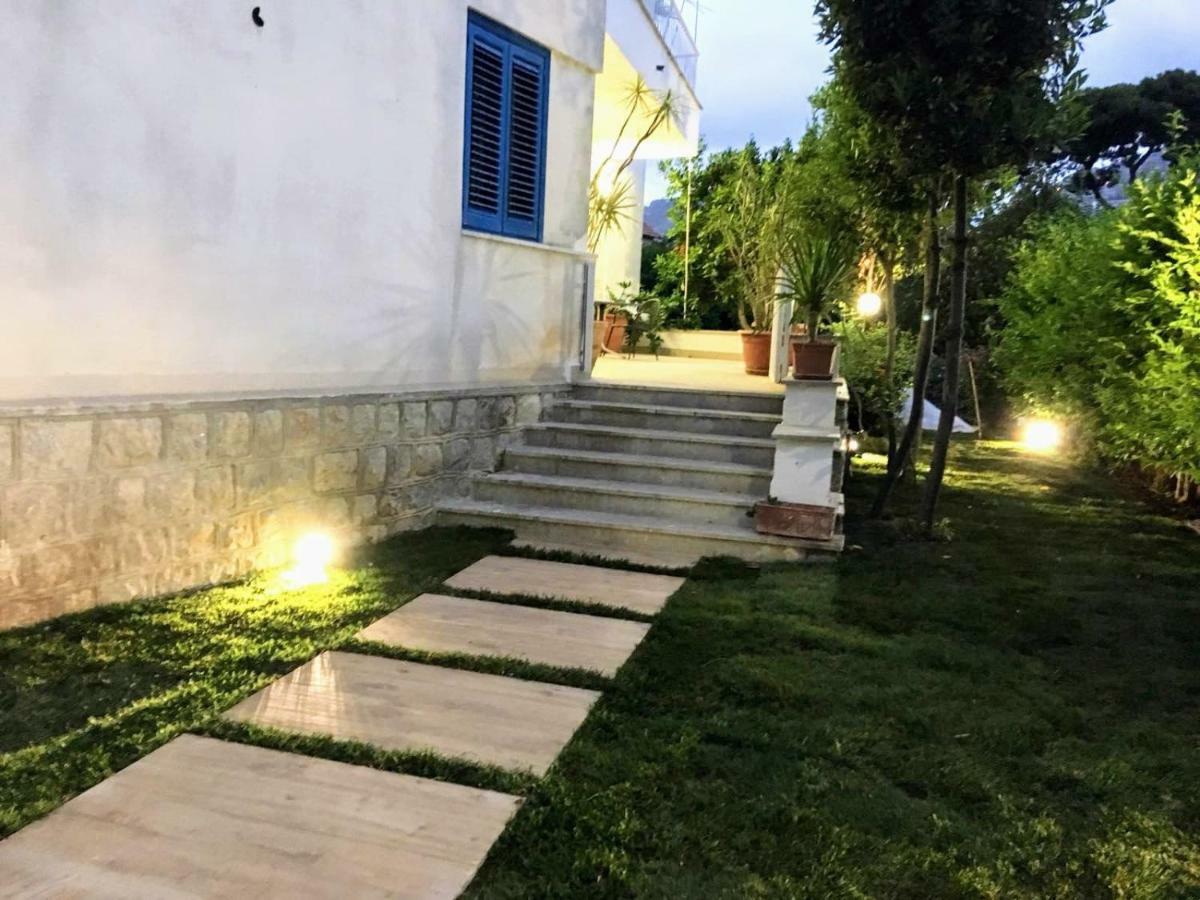 Mondello Beach The House With Green Lawns Βίλα Εξωτερικό φωτογραφία